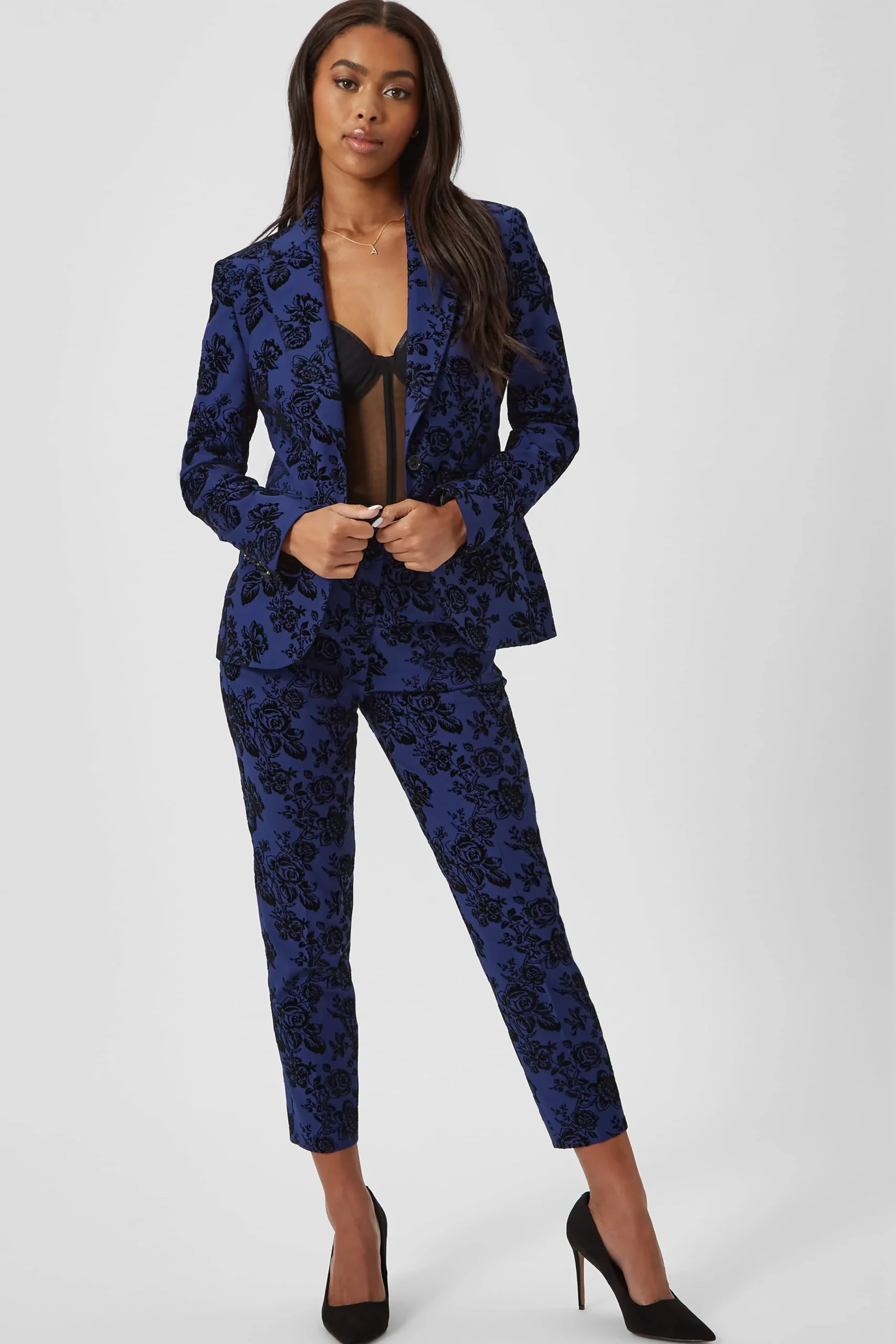 Woman|Style·Icons|Twisted Tailor Jackalope Skinny Fit Blue Floral Flocked Suit
