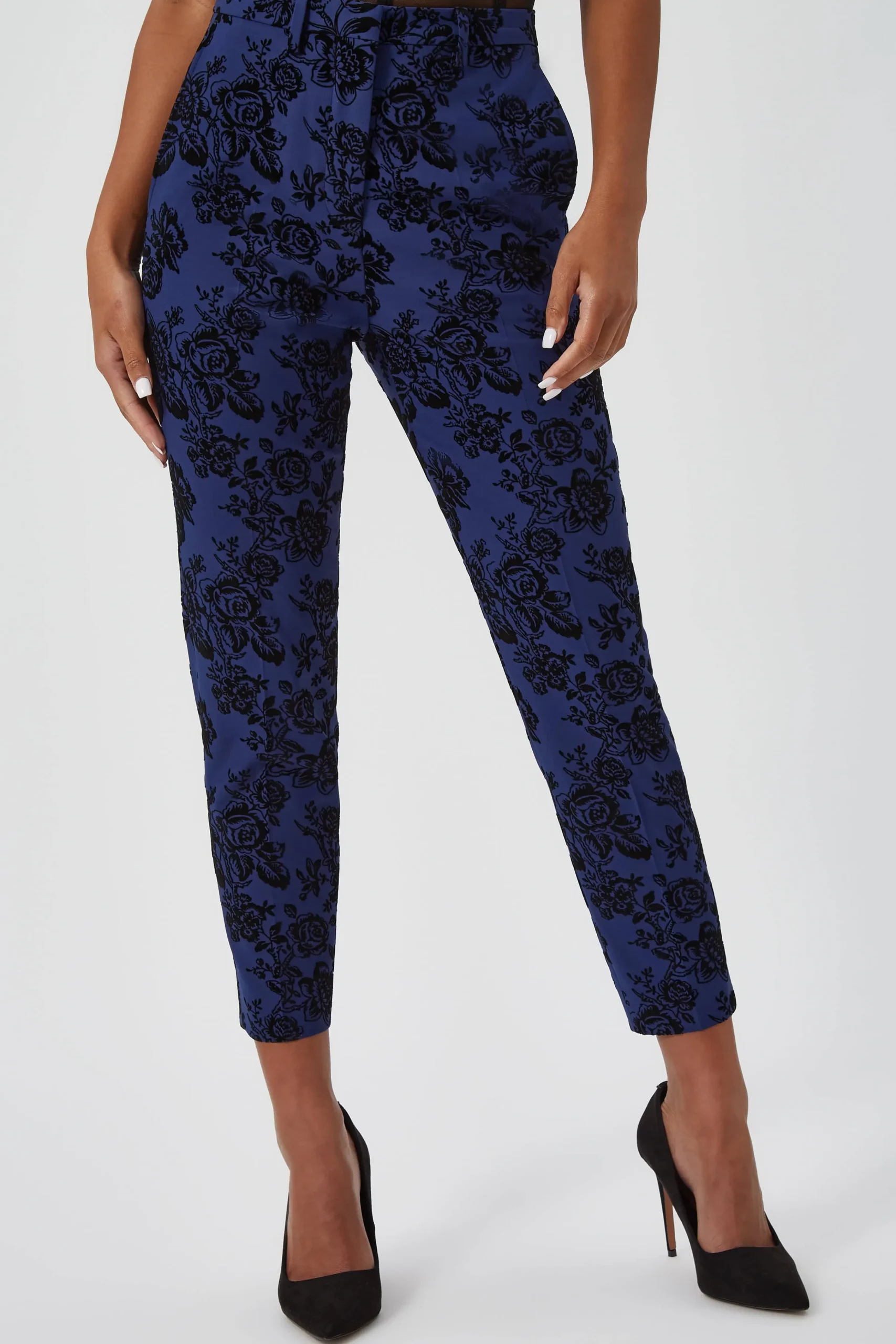 Woman|Twisted Tailor Jackalope Skinny Fit Blue Floral Flocked Trousers