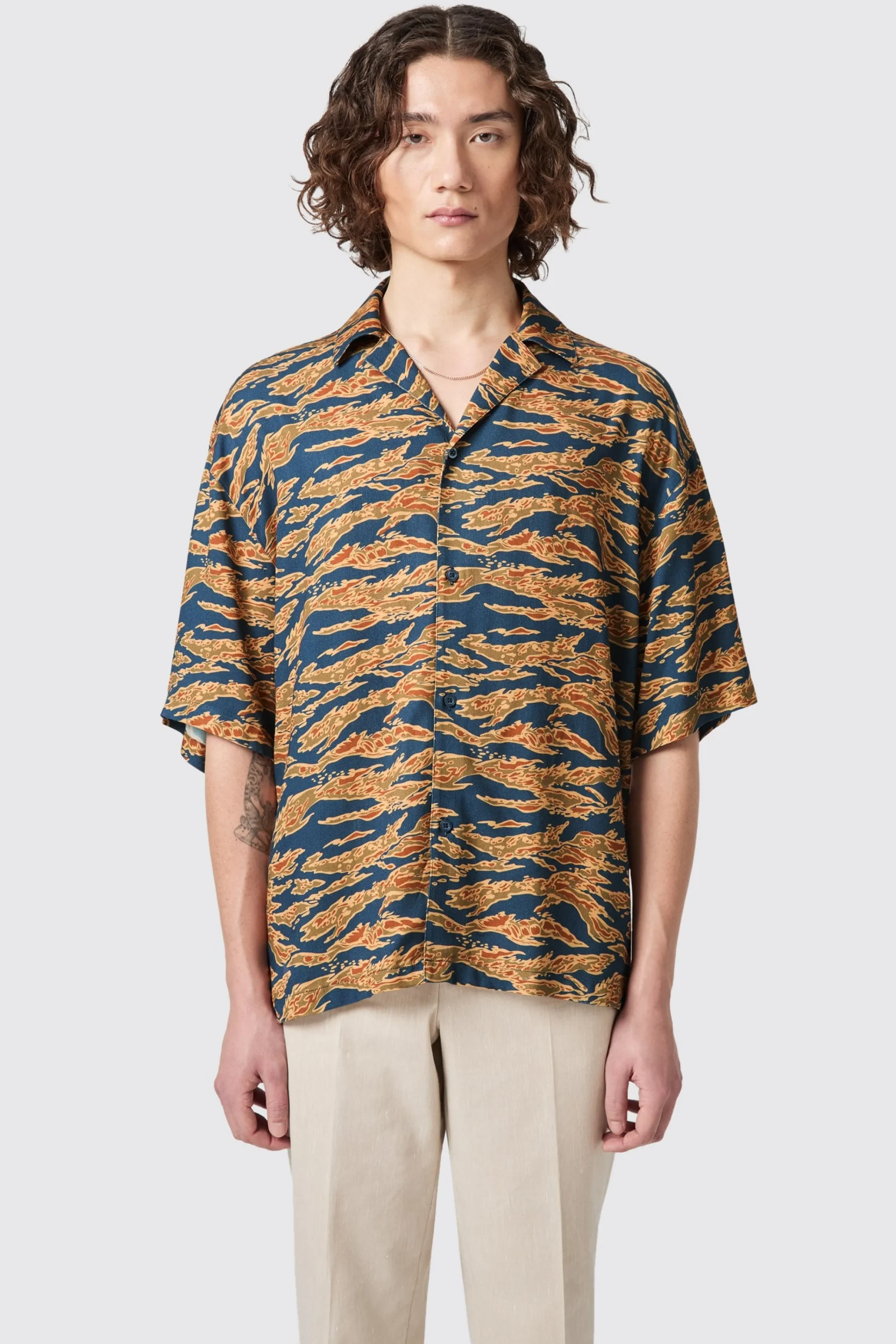 Unisex|Twisted Tailor Pasvoir Oversized Navy Camo Shirt